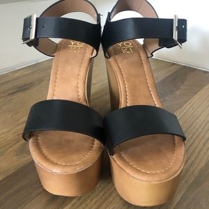 F21 / Yo|Ki black / tan wedge heels